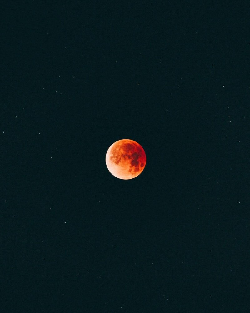 Super blood moon